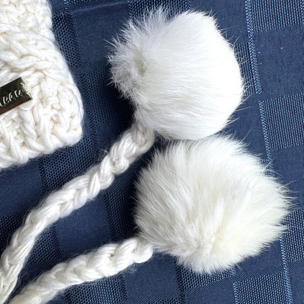 NEW - PLEAU Cable Knit Ivory Cream Logo signature Pom Hat - One size - Picture 3 of 8